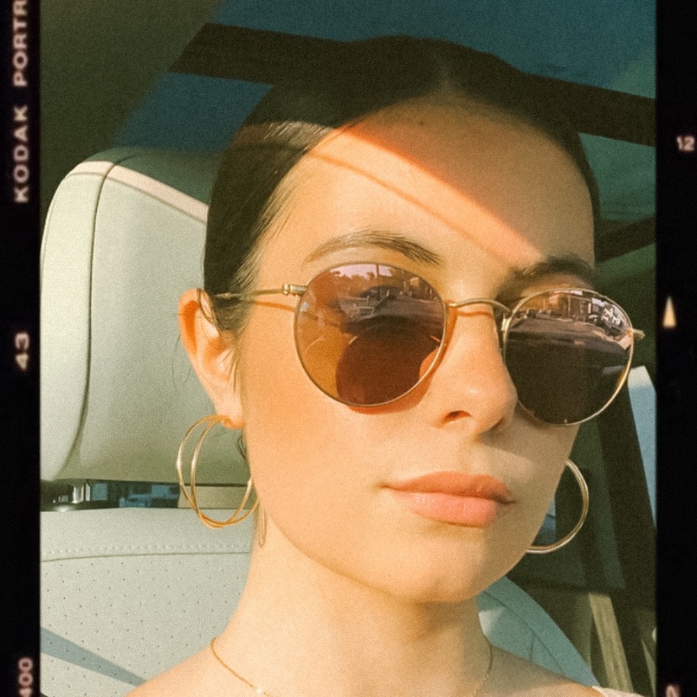 Meet your Posher, Victoria